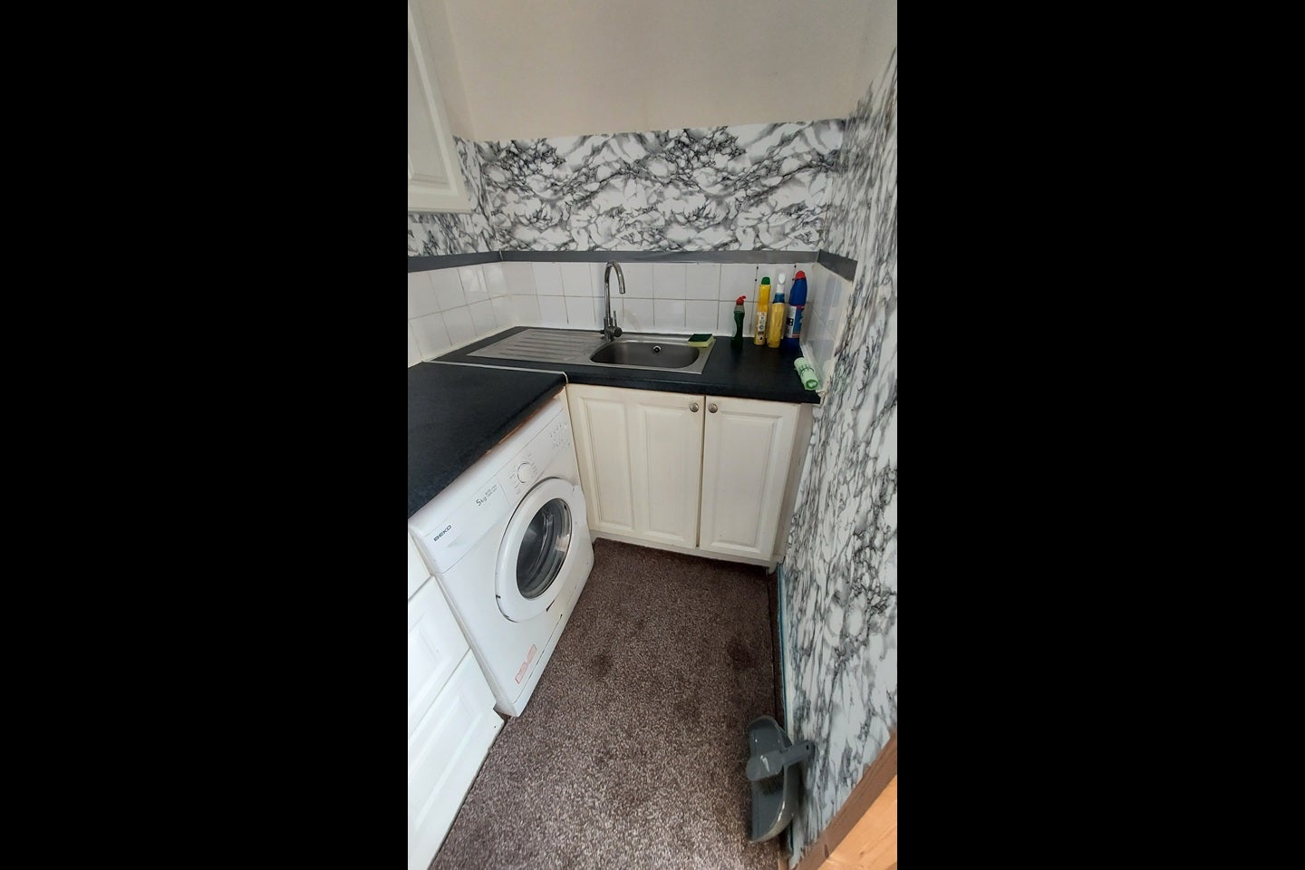 Flat Walmersley Road in Bury