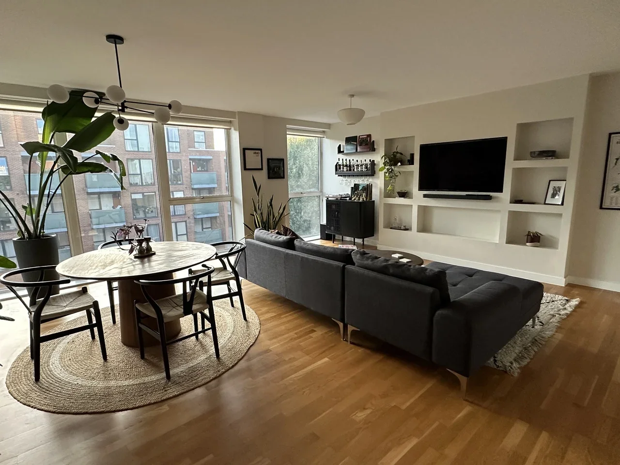 Flat Bathurst Square in Greater London