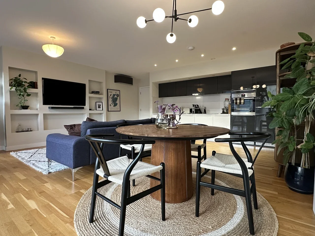 Flat Bathurst Square in Greater London