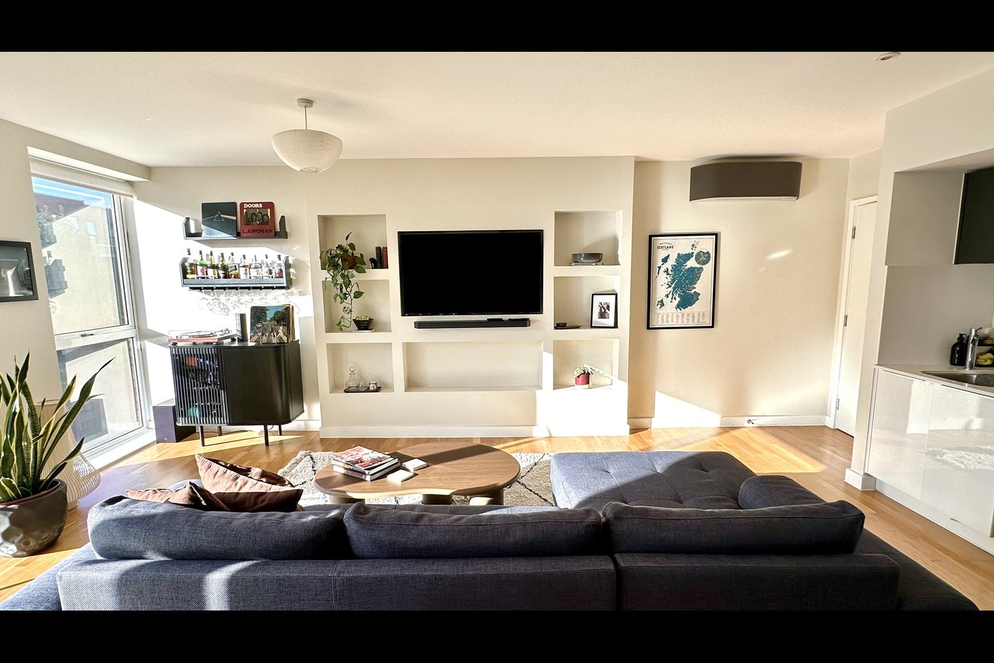 Flat Bathurst Square in Greater London