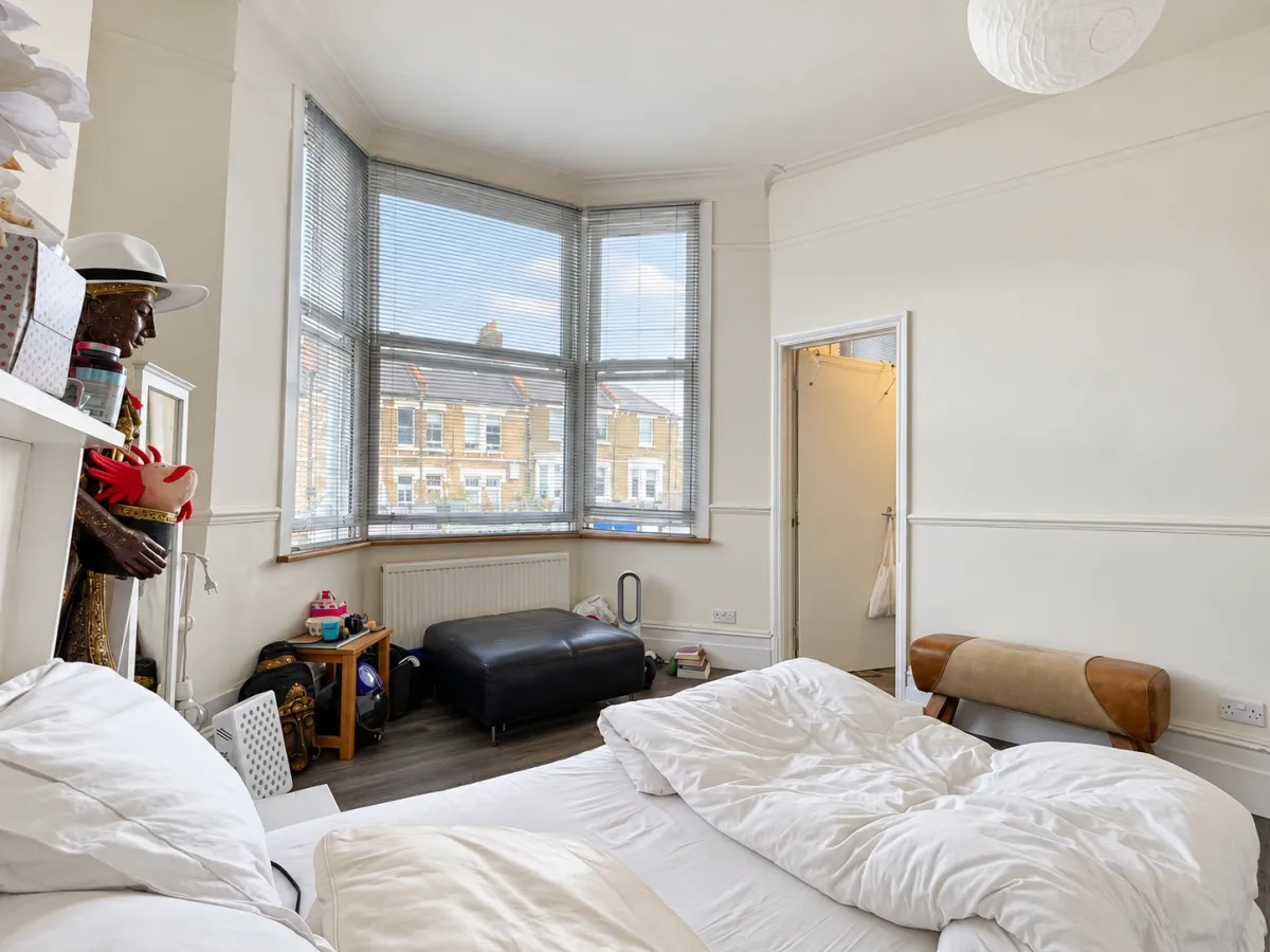 Flat Fortess Road in Greater London