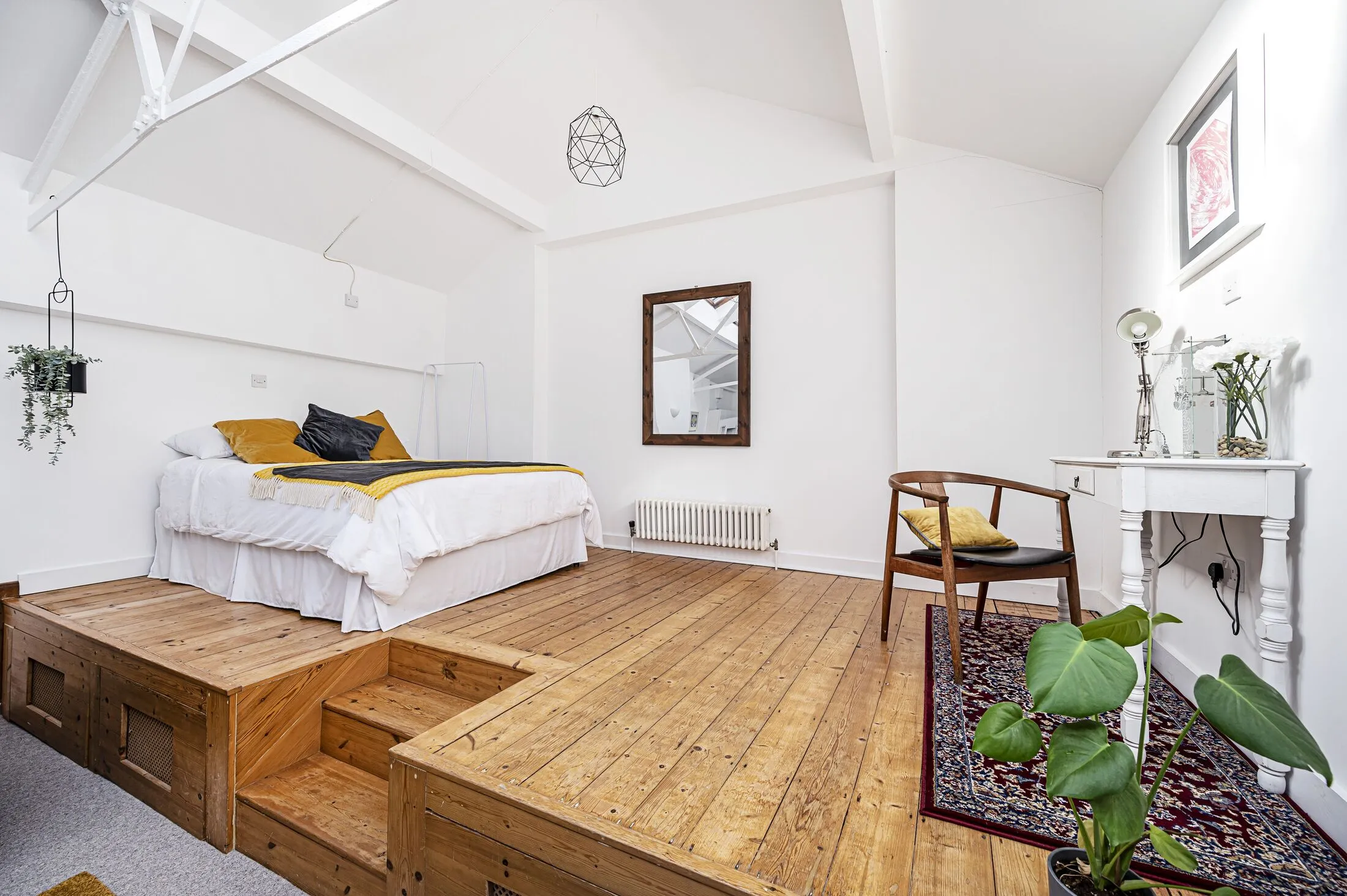 Flat Clark Street in Greater London