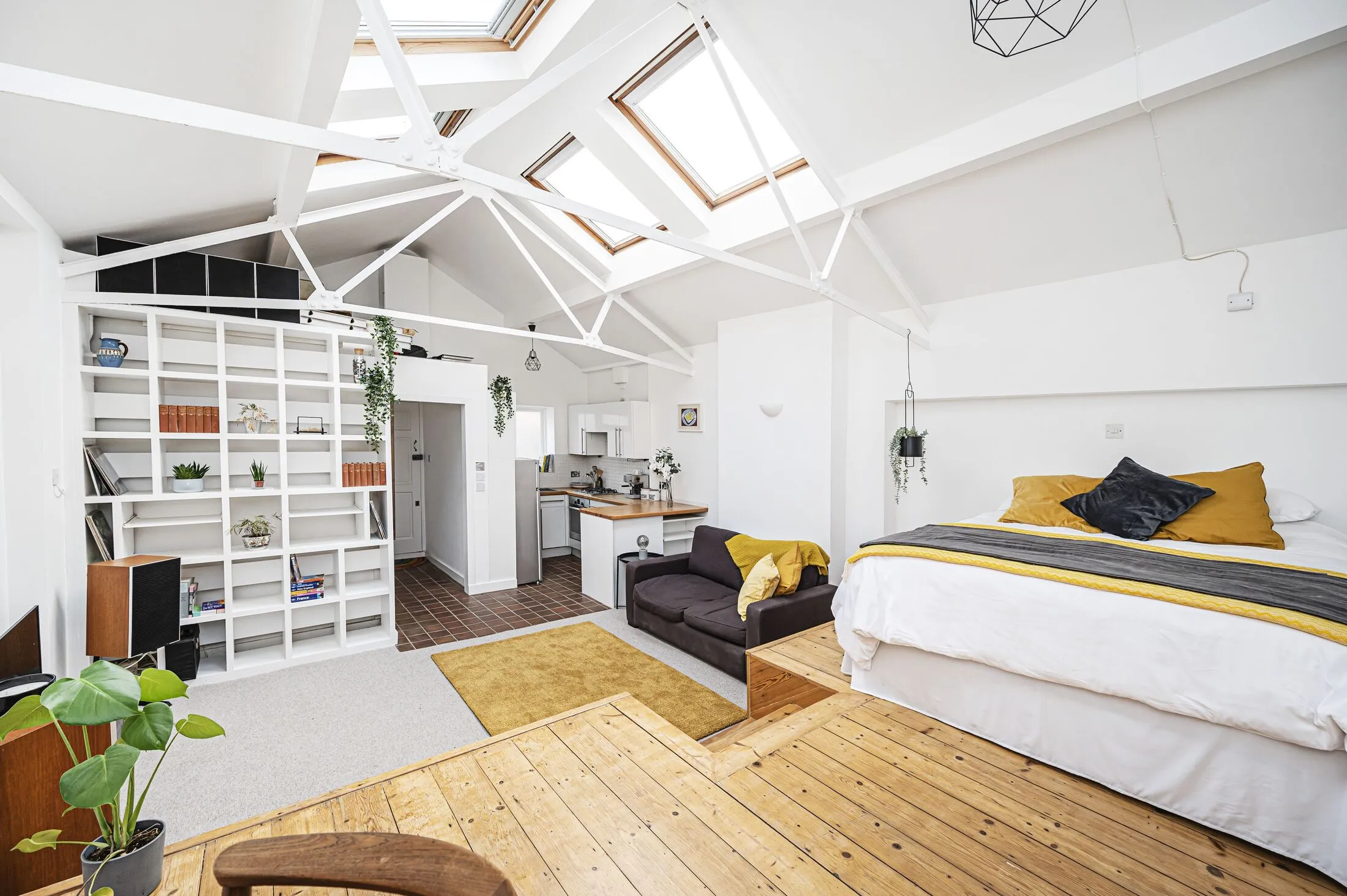 Flat Clark Street in Greater London