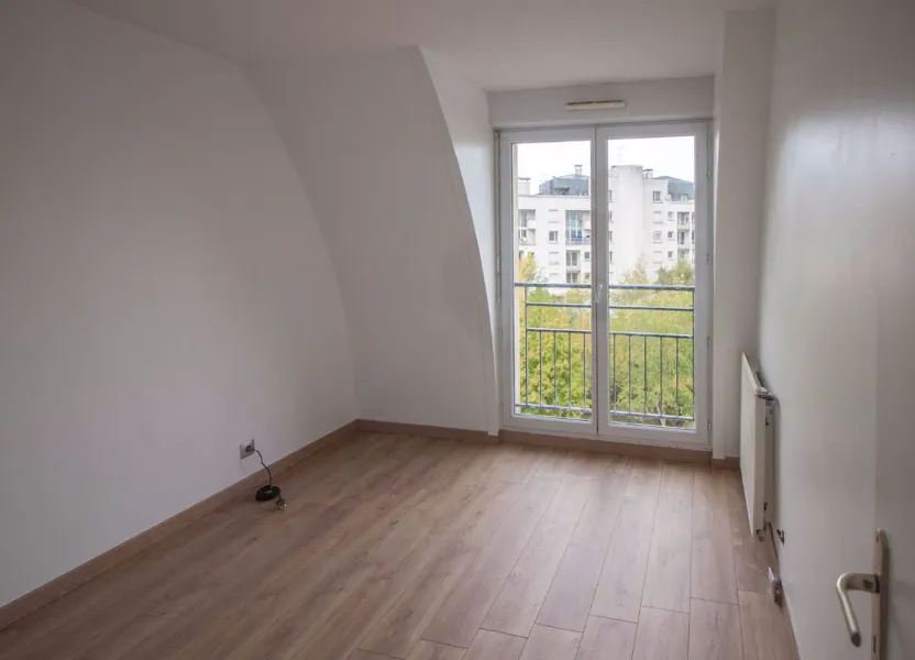 Flat Rue des Astres Beiges in Cergy