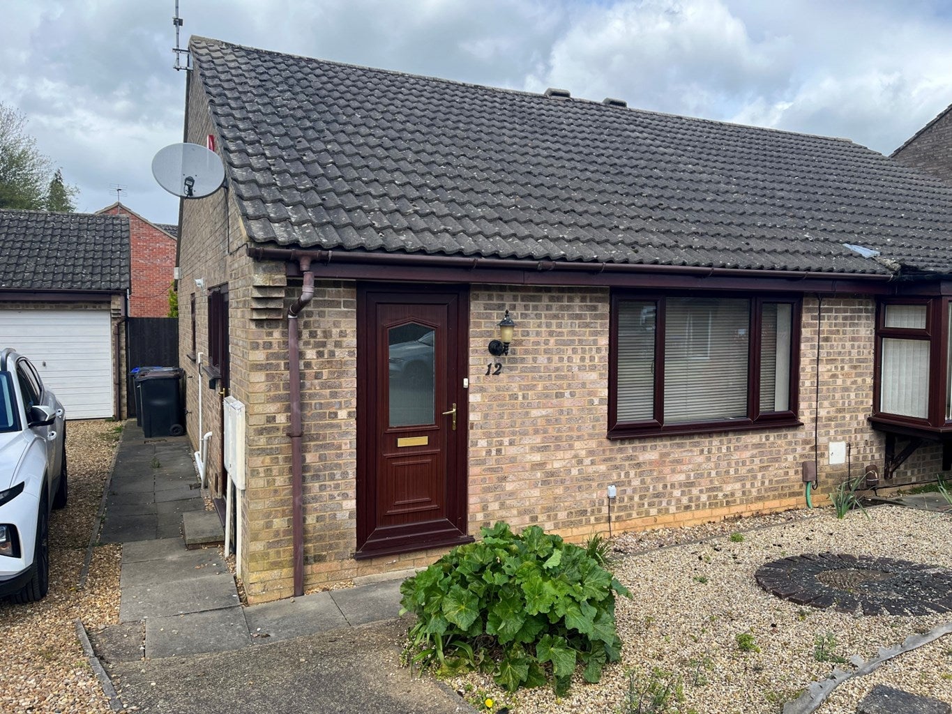 House Ludlow Close in Northampton