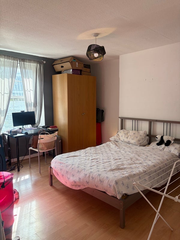 Flat Tiverton Street in Greater London