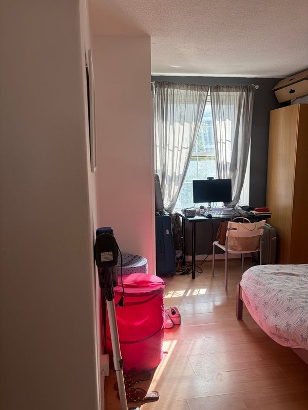 Flat Tiverton Street in Greater London