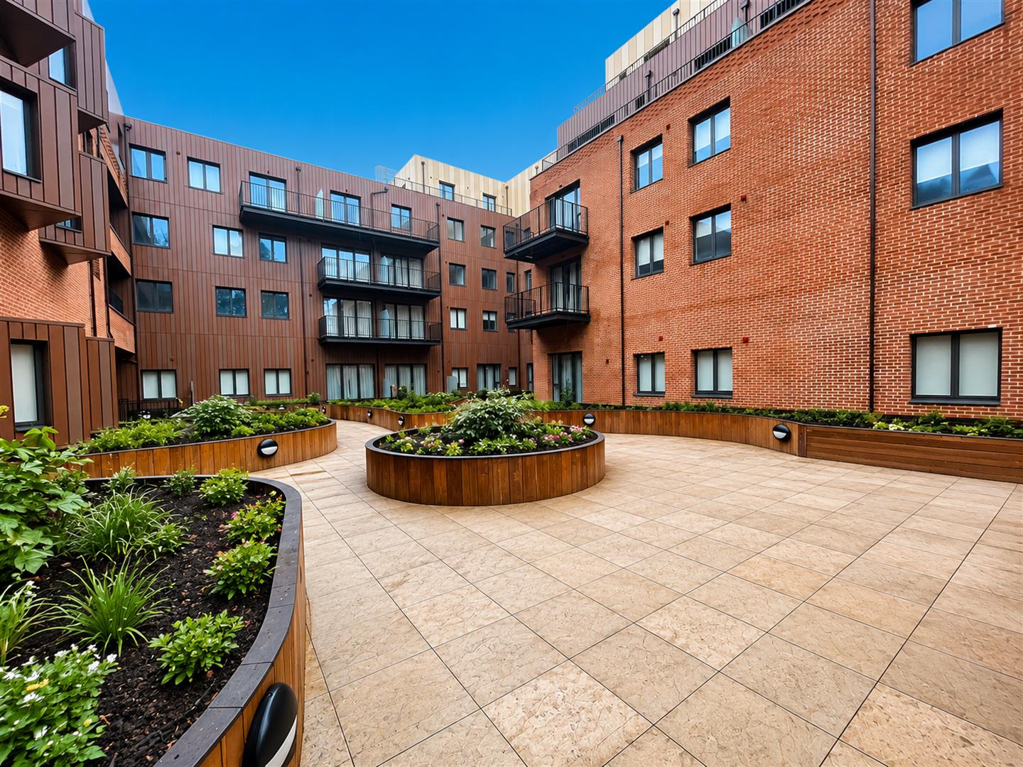 Flat Farnborough Road in Rushmoor