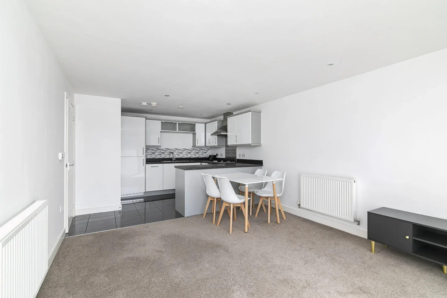Flat Perth Road in Greater London