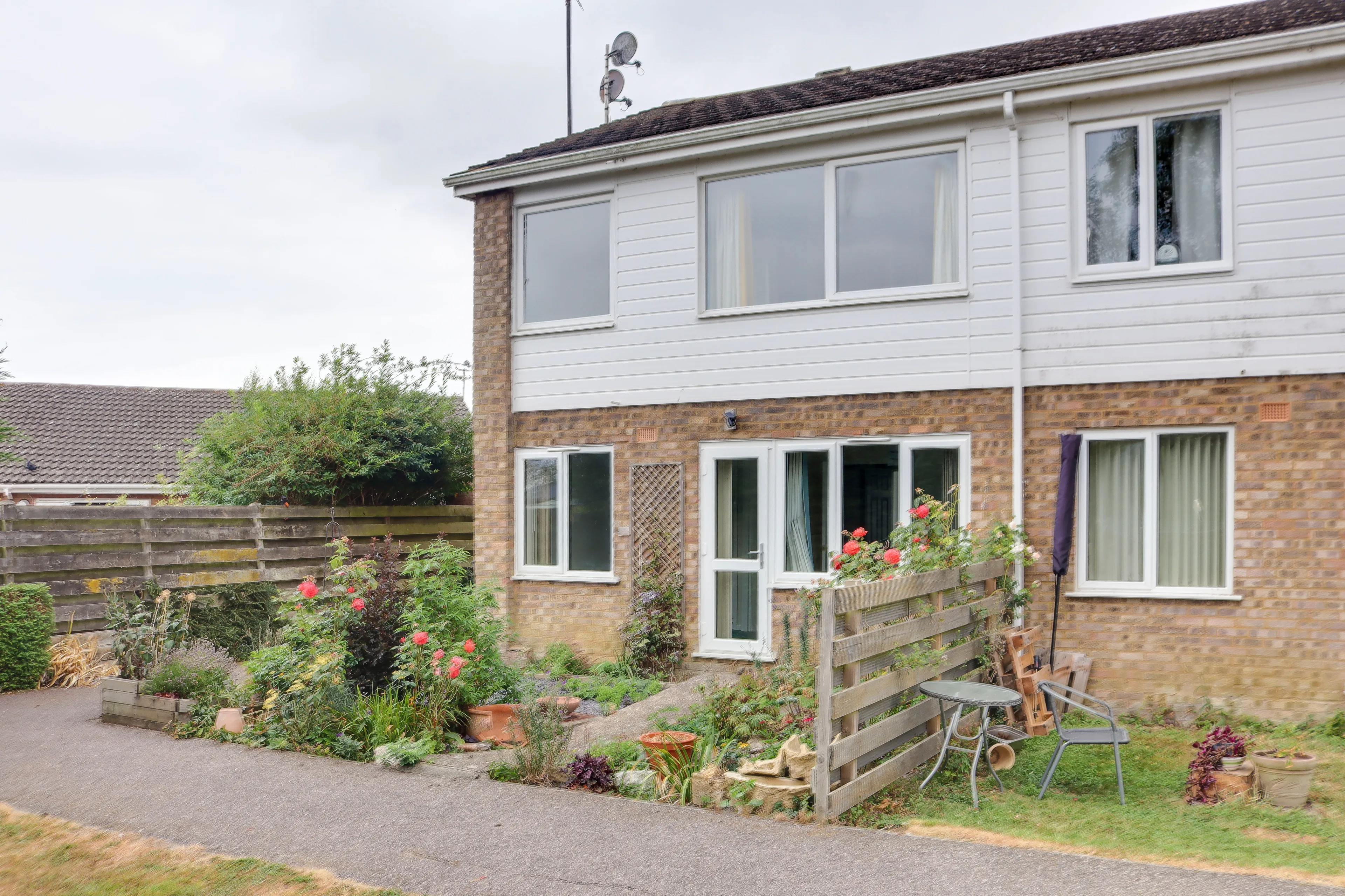 Flat Chichester Way in Huntingdonshire