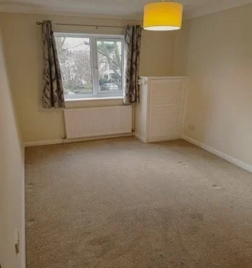 Flat Kingston Road in Borough of Spelthorne