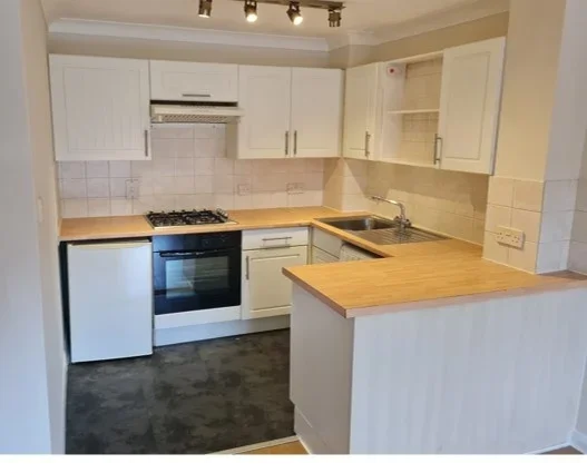 Flat Kingston Road in Borough of Spelthorne