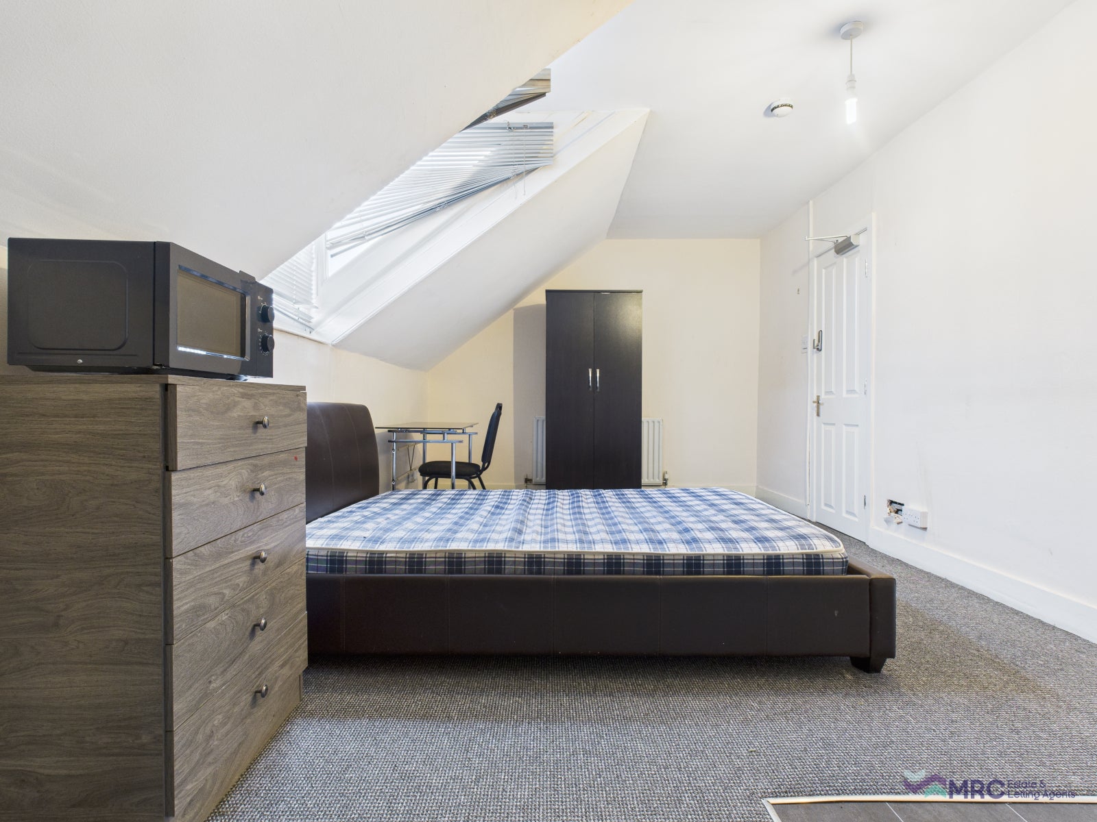 Room Harley Street in Hull