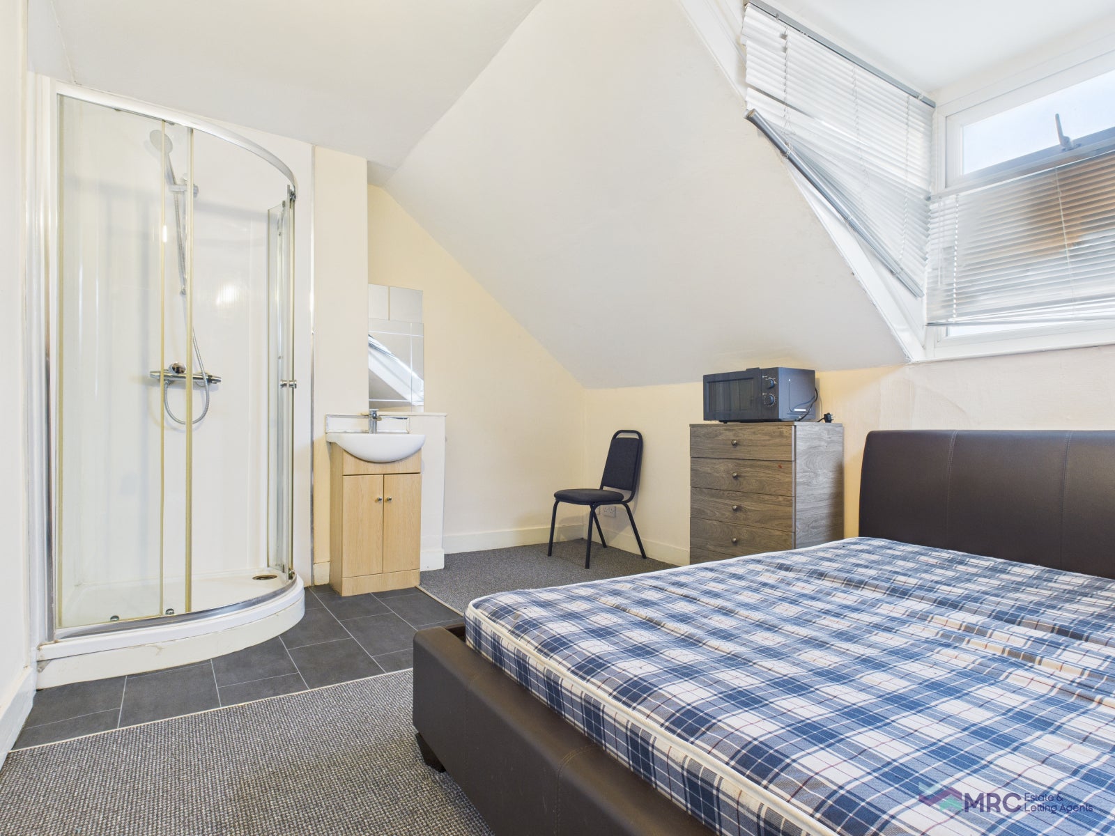 Room Harley Street in Hull