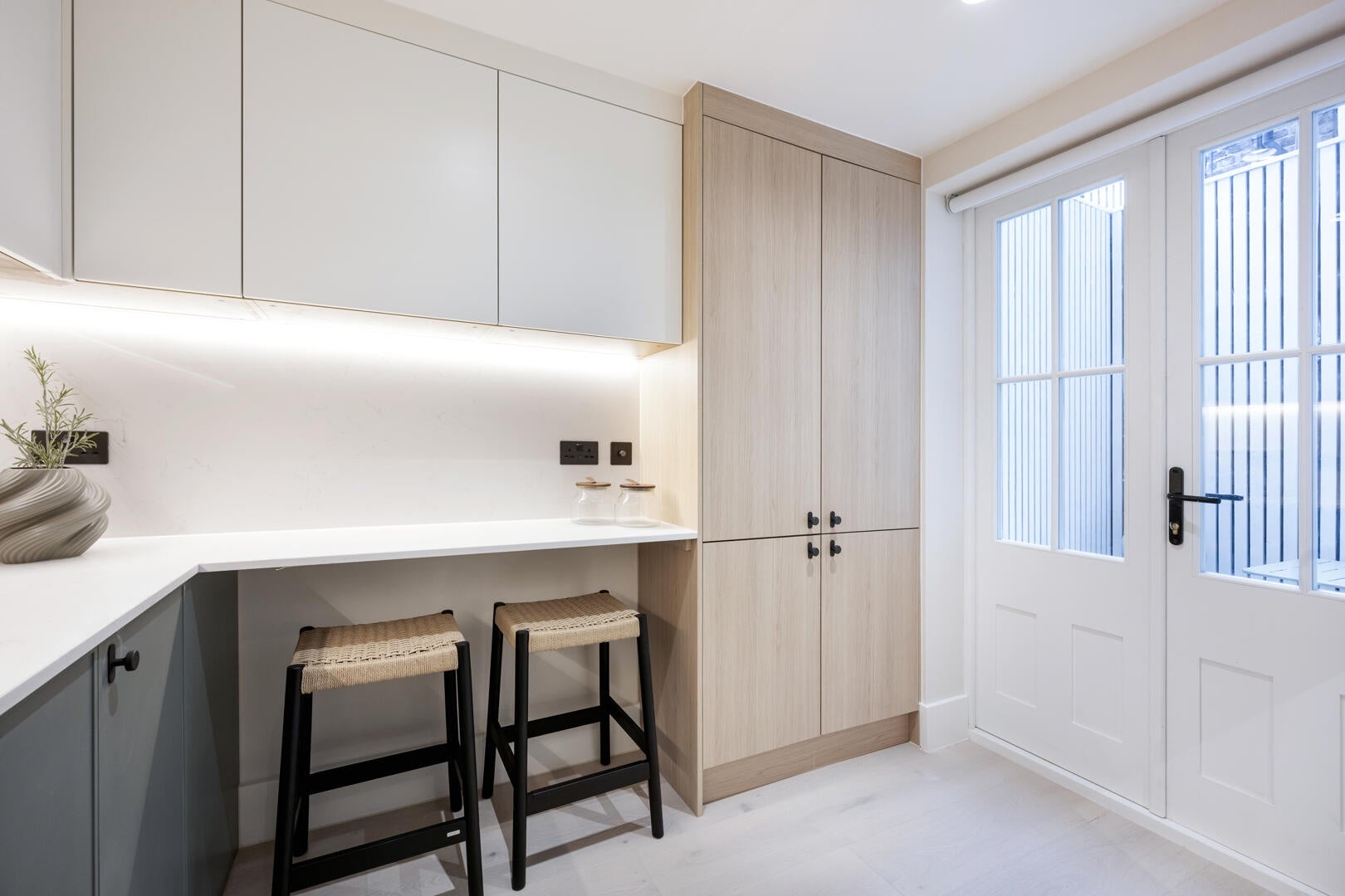 Flat Kensington Gardens Square in City of Westminster