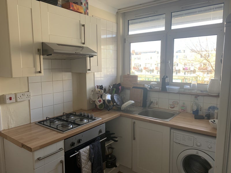 Room Scott Lidgett Crescent in Greater London