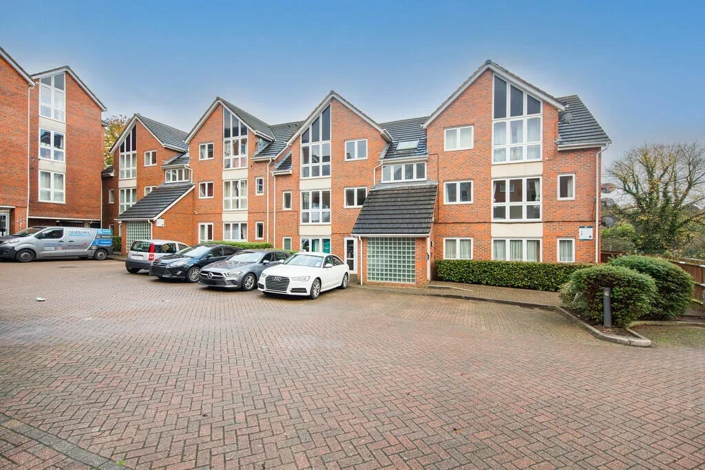Flat North Farm Road in Tunbridge Wells