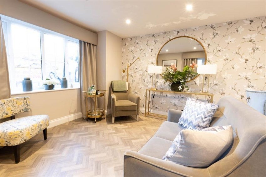 Flat Whitbarrow Road in Lymm