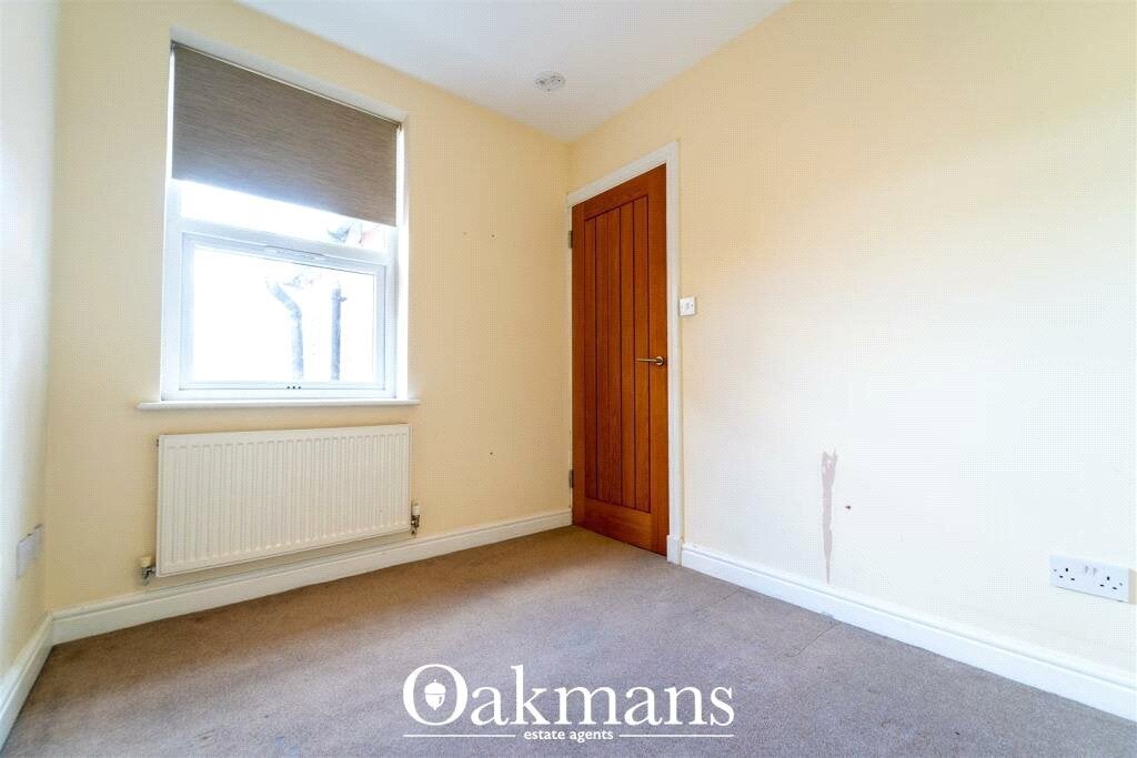 Flat Hewell Road in Bromsgrove