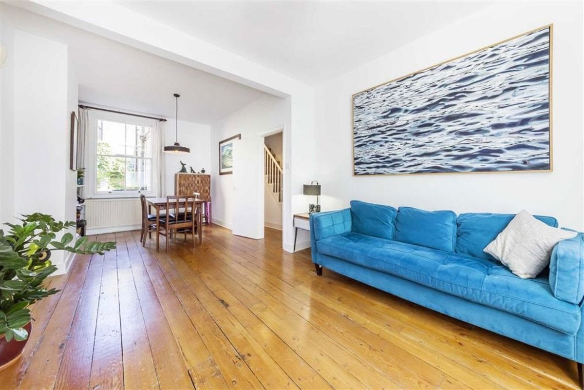 House Wellington Row in Greater London