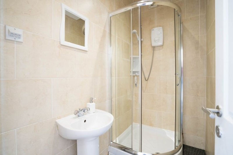 Room Sharrow Vale Road in Sheffield
