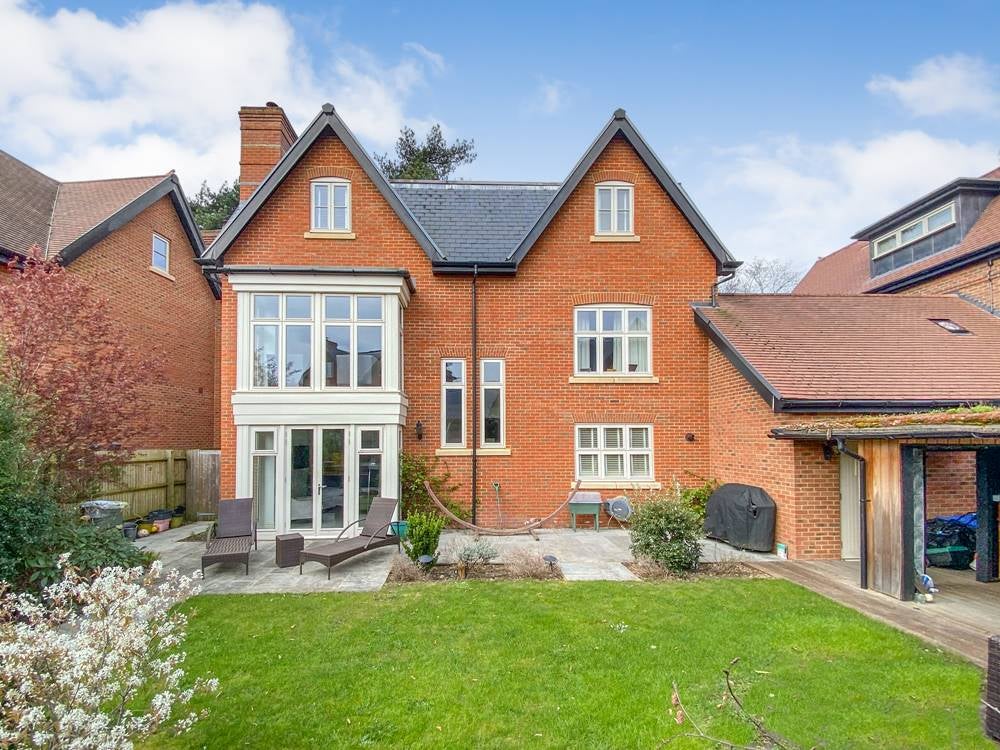 House Stratford Drive in Wooburn Green