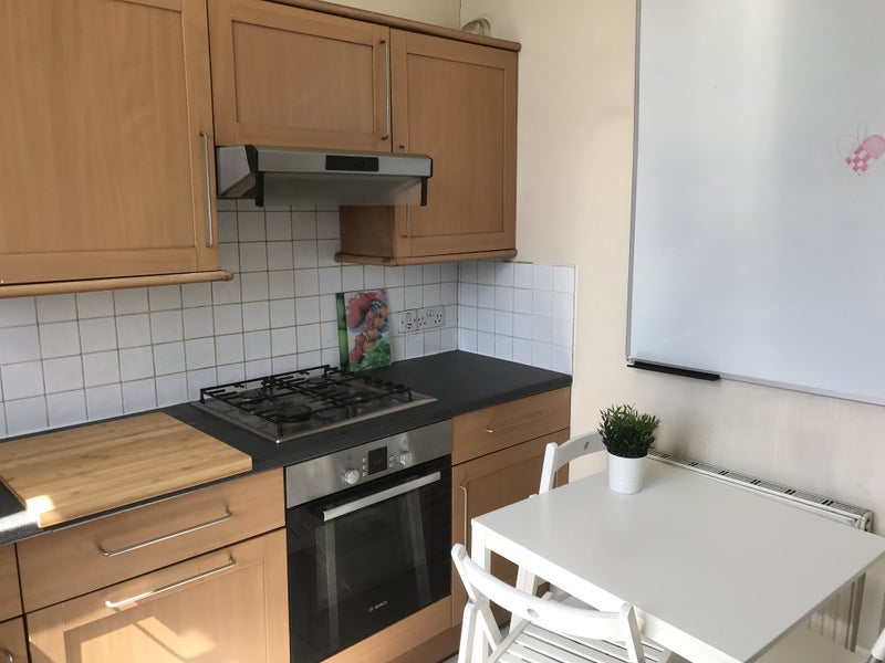 Room London Road in Greater London