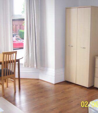 Flat Upper Brook Street in Manchester