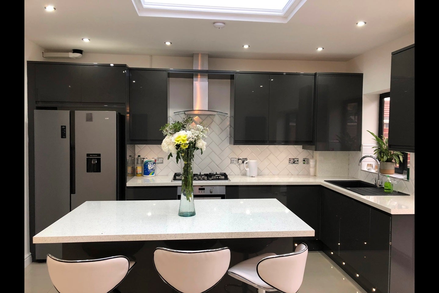 House Nyon Grove in Greater London