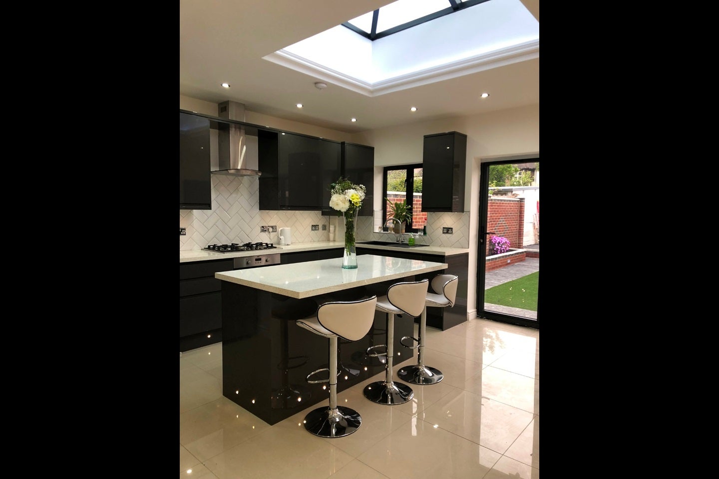 House Nyon Grove in Greater London