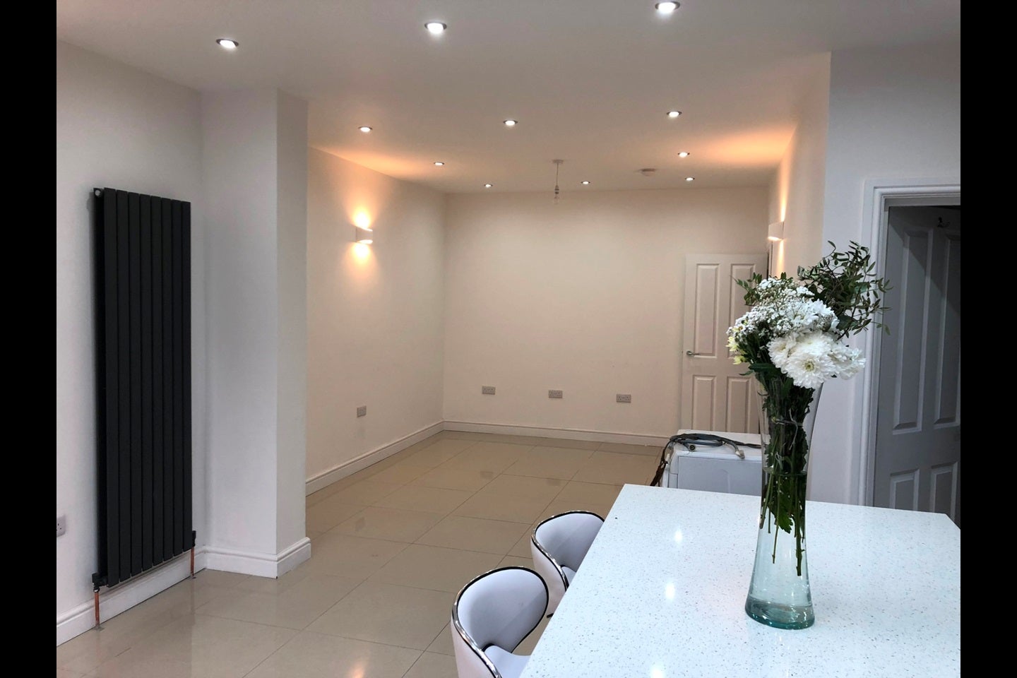 House Nyon Grove in Greater London