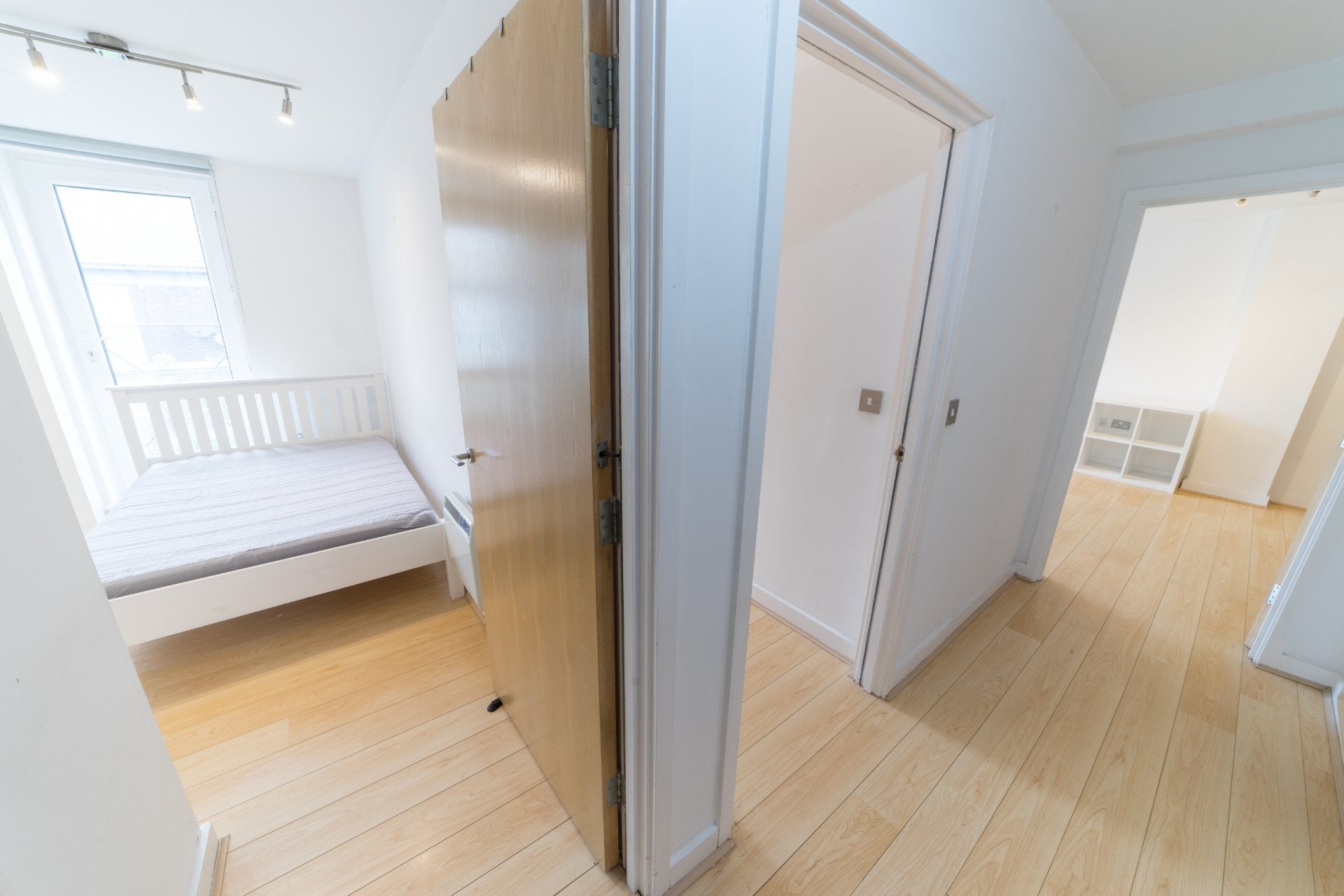 Flat Mowlem Street in Greater London