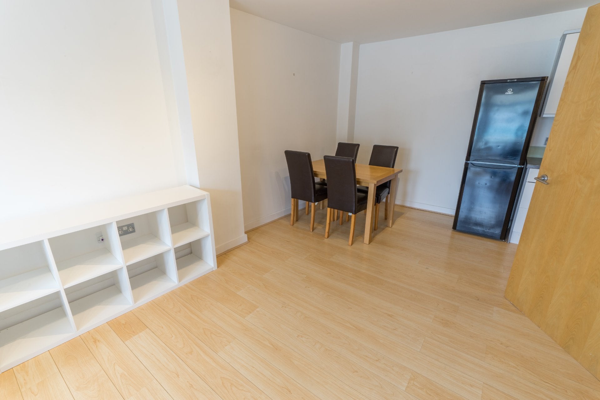 Flat Mowlem Street in Greater London