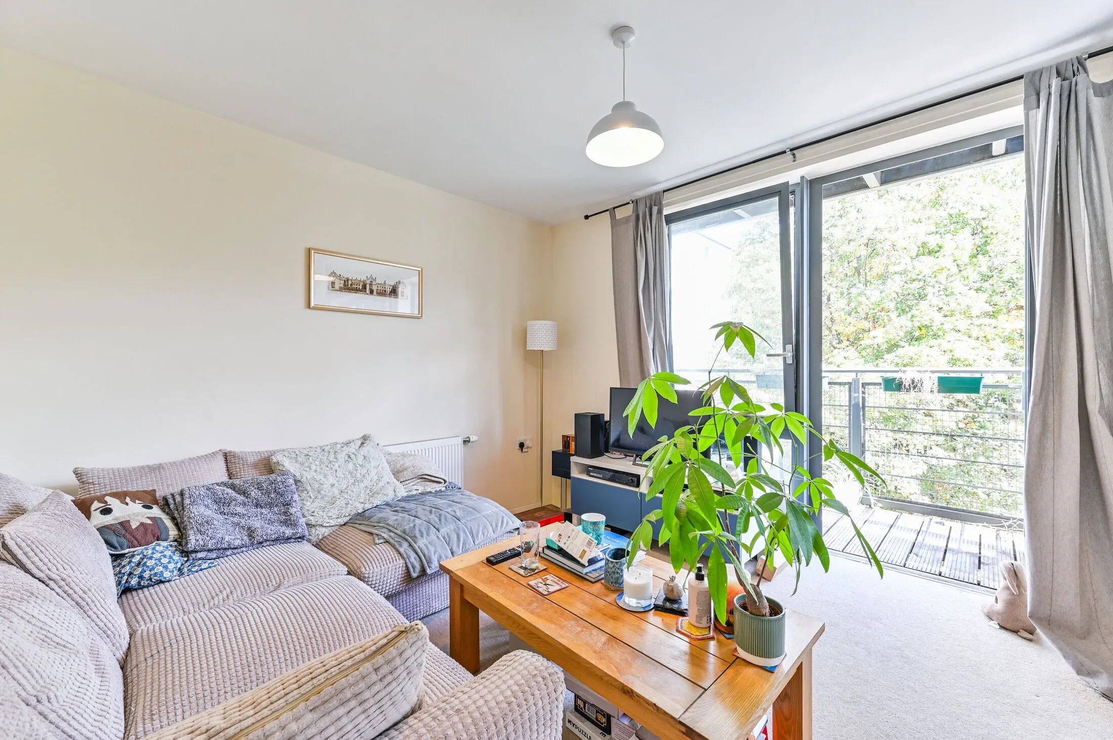 Flat Stroud Green Road in Greater London
