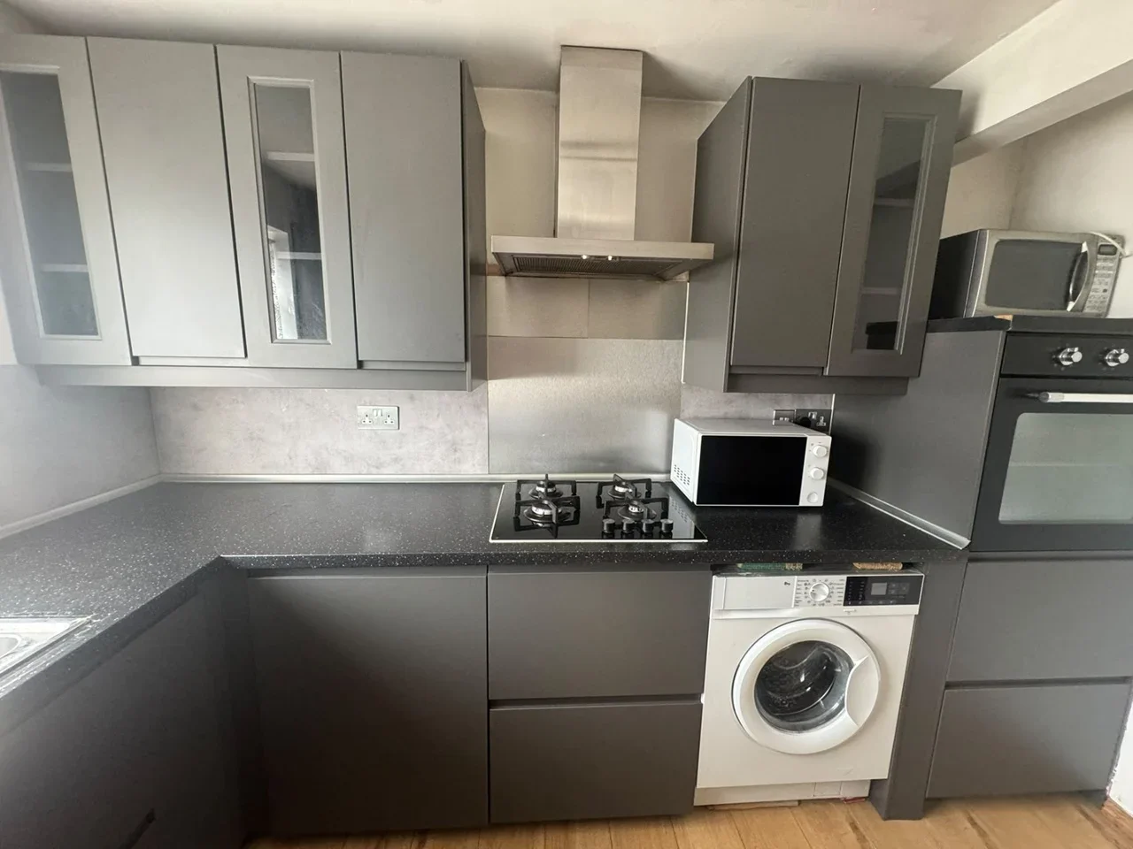 Flat Fairlop Gardens in Greater London