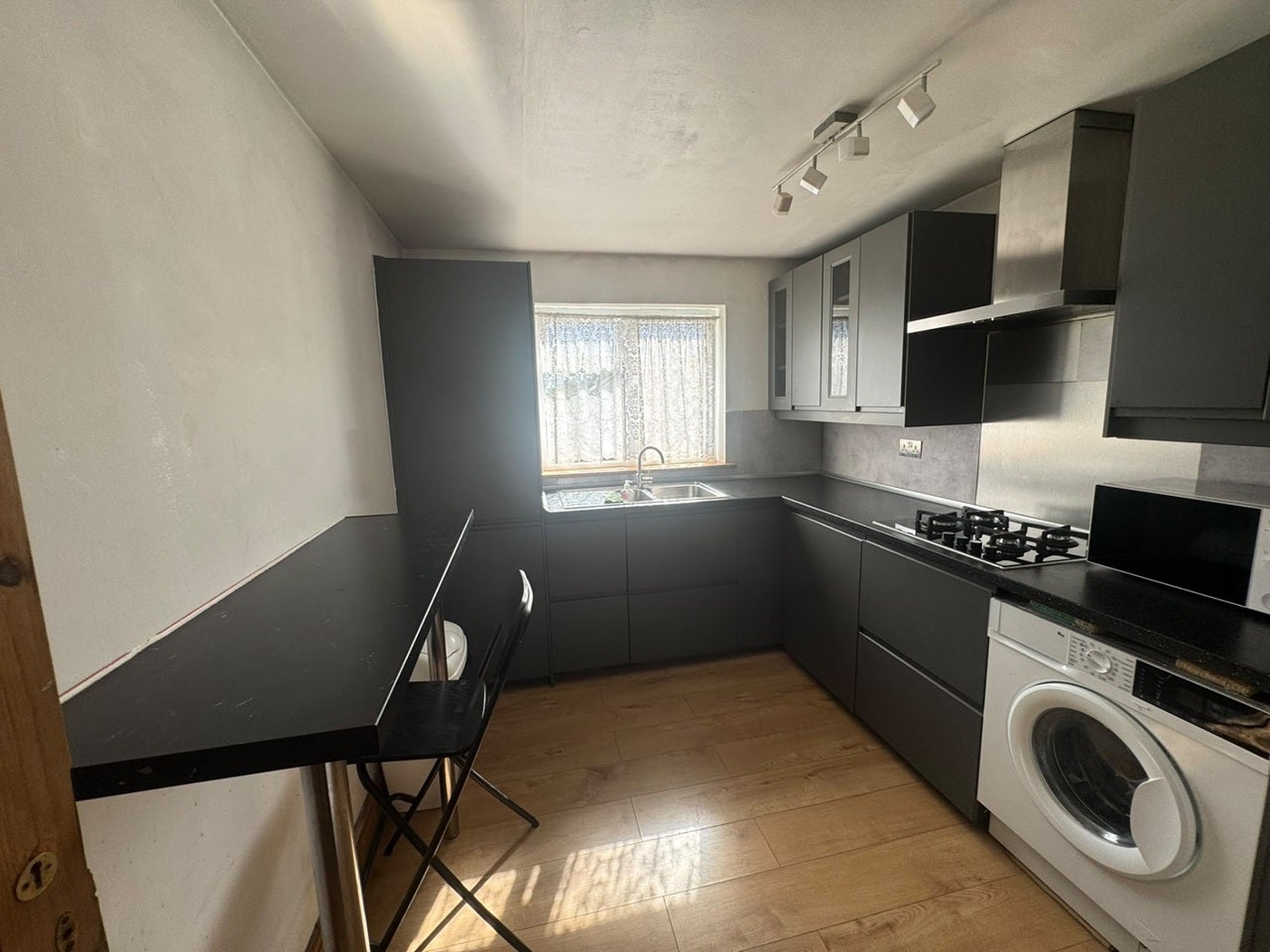 Flat Fairlop Gardens in Greater London