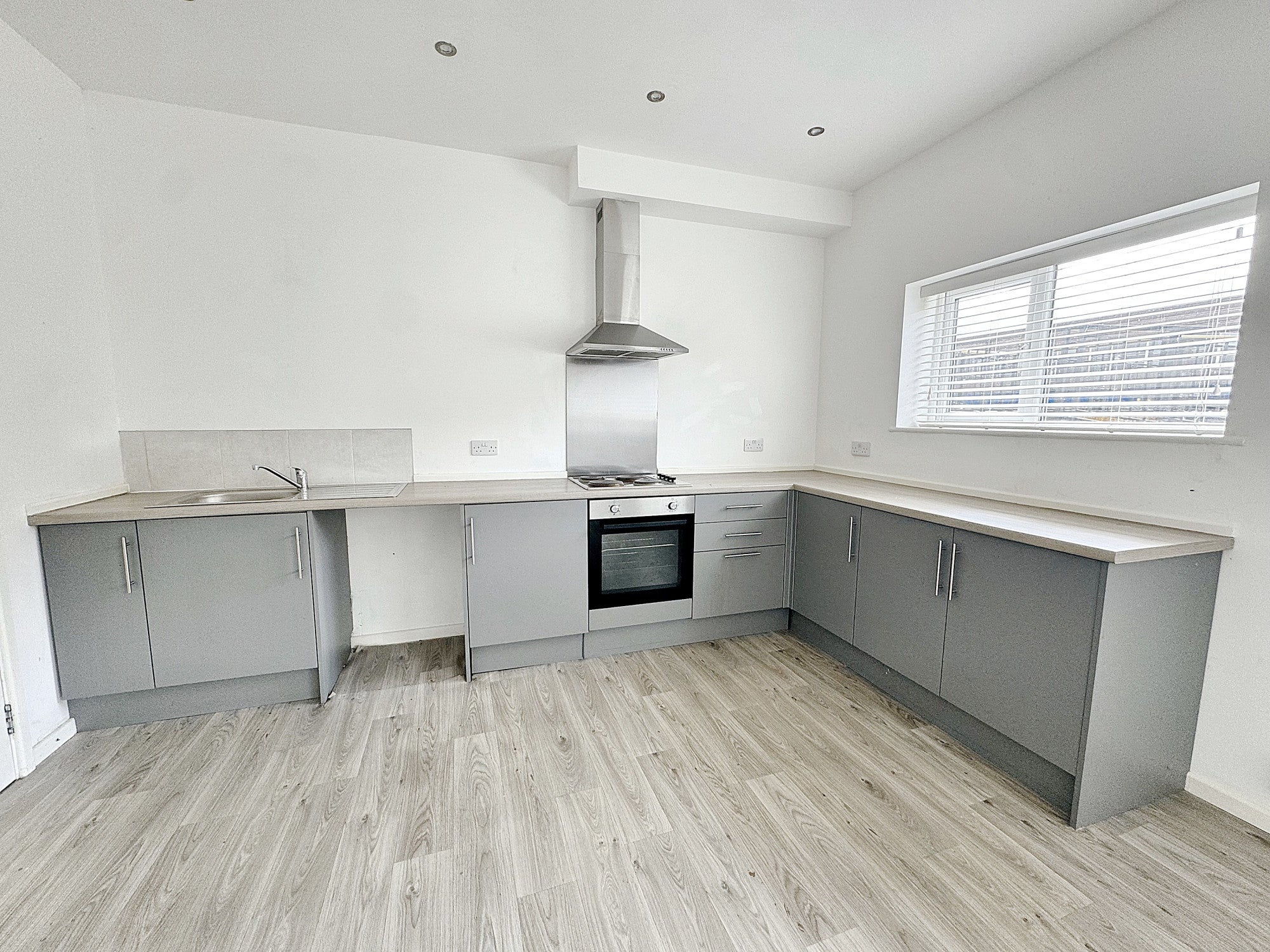 Flat West Road in Newcastle upon Tyne