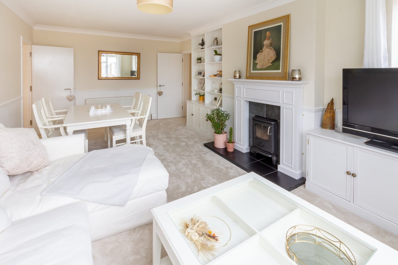Flat Dartmouth Grove in Greater London