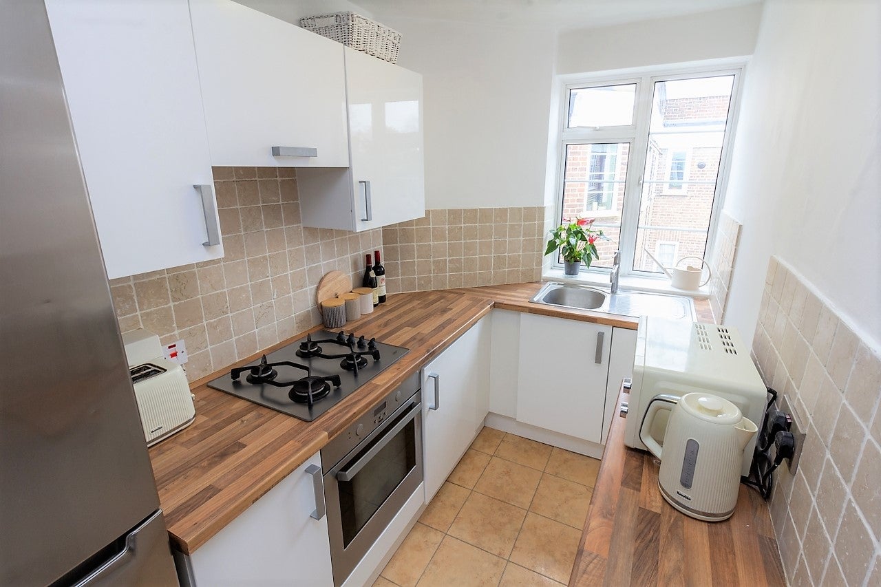 Flat Dartmouth Grove in Greater London