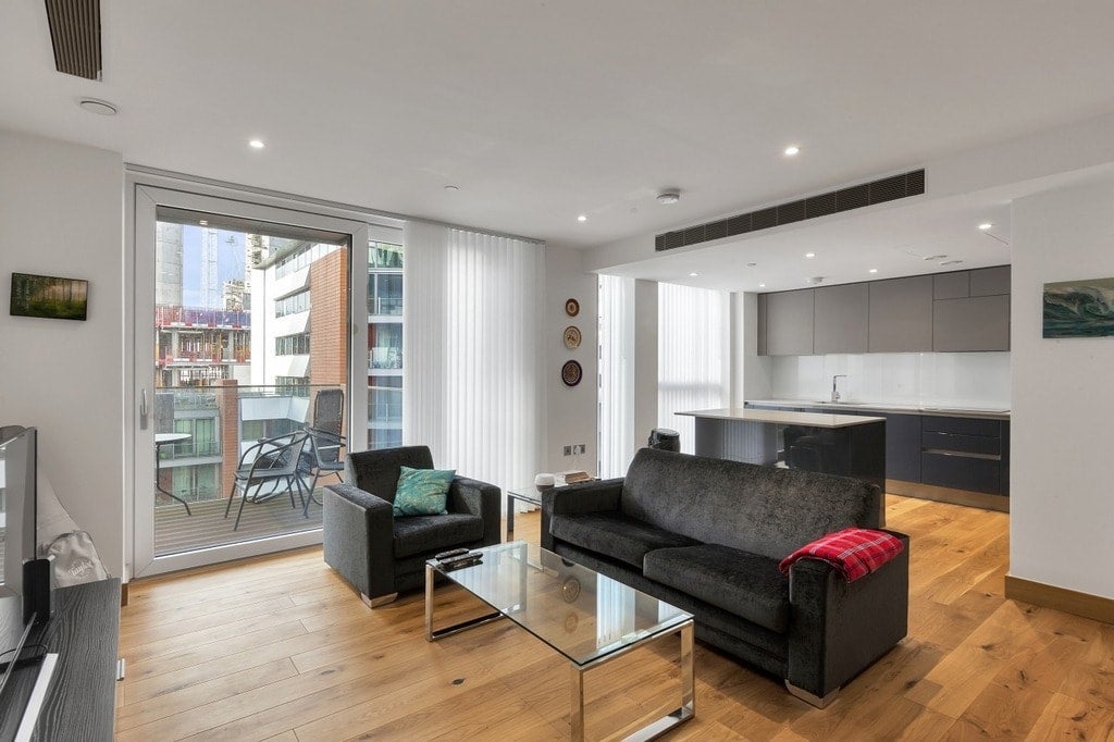 Flat Harrow Road in City of Westminster