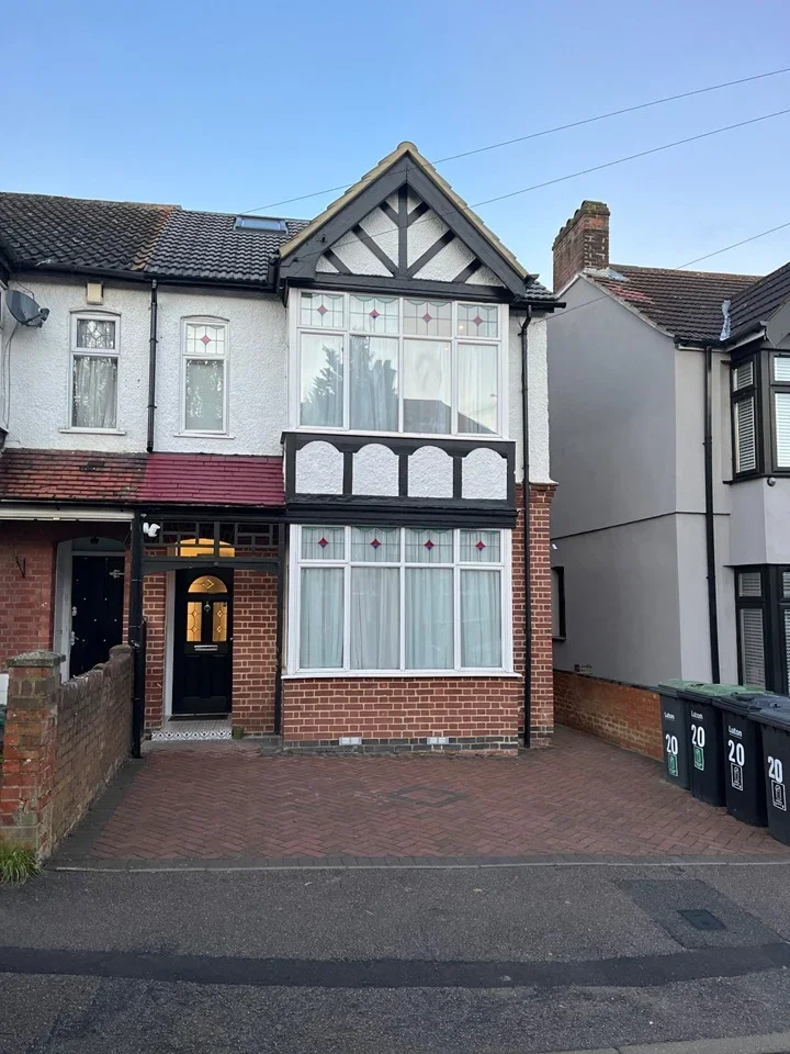 Flat Alexandra Avenue in Luton