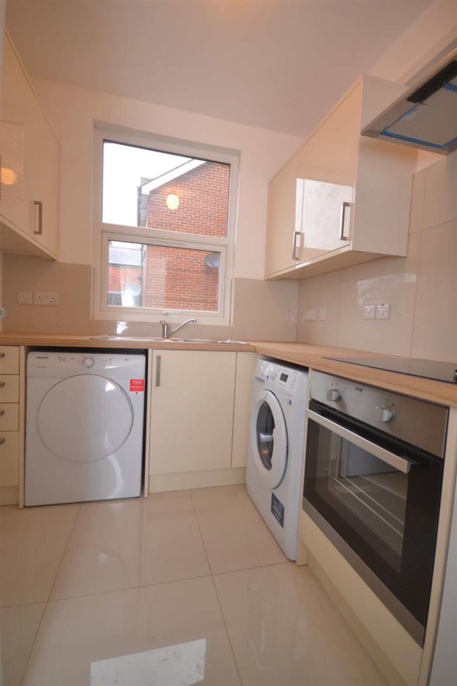 Flat Wokingham Road in Reading