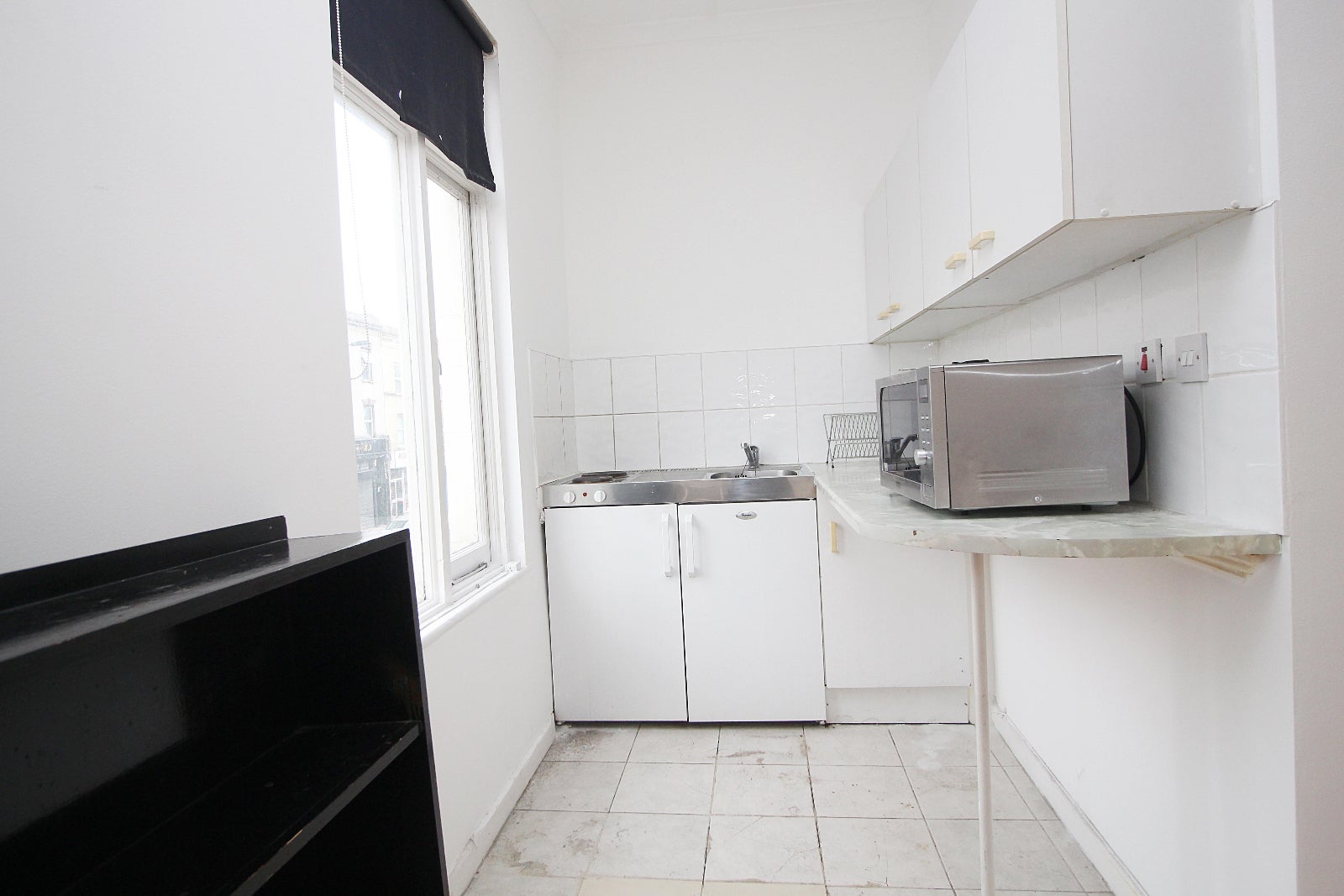 Flat Chatsworth Road in Greater London