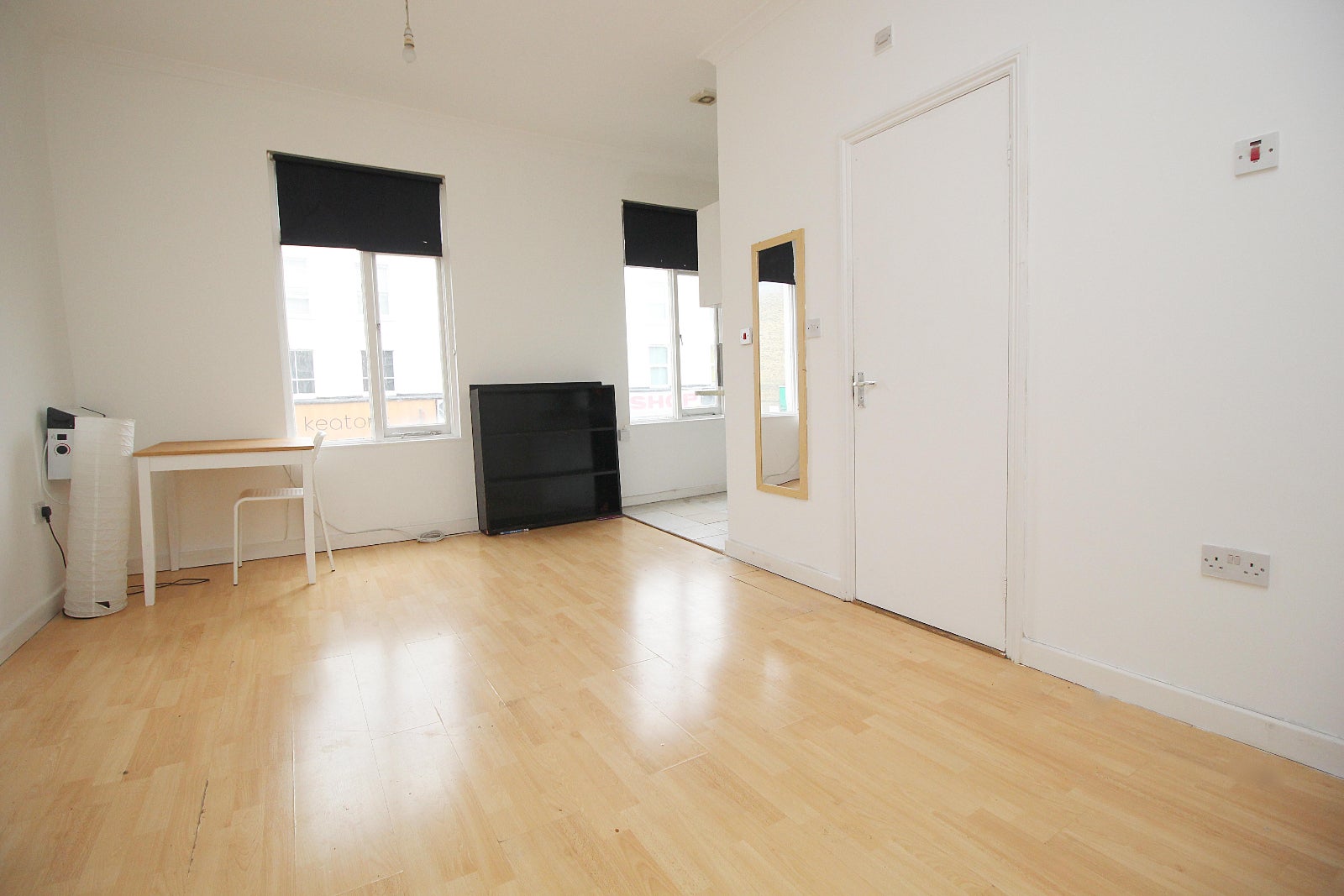 Flat Chatsworth Road in Greater London