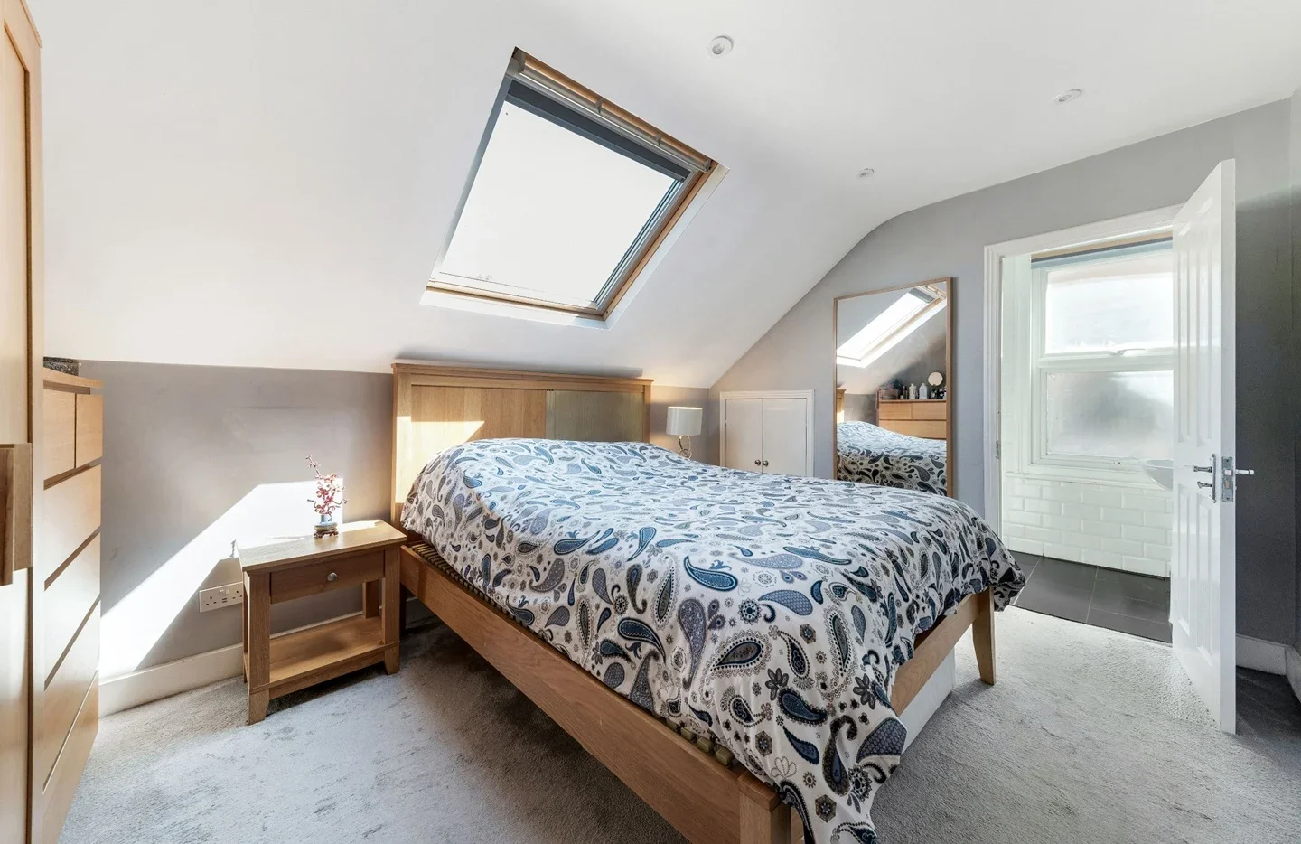 House Sydenham Road in Greater London
