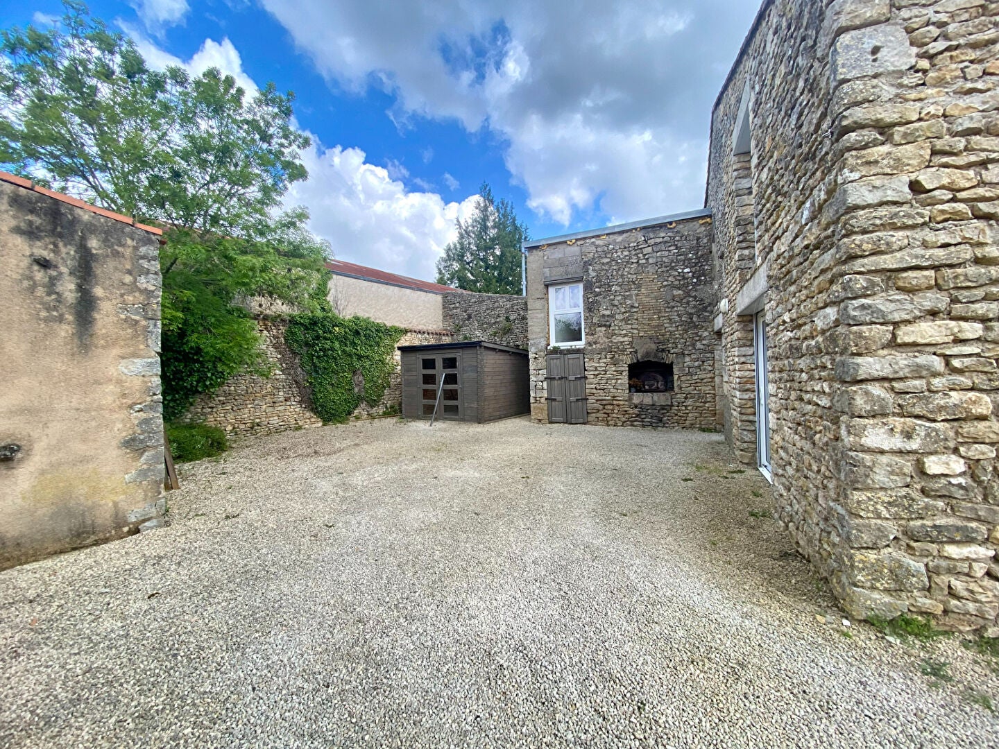 House D 27 in Voulon