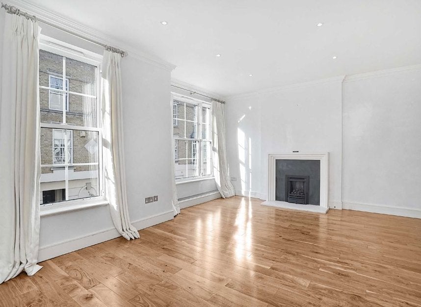 House Balvaird Place in City of Westminster