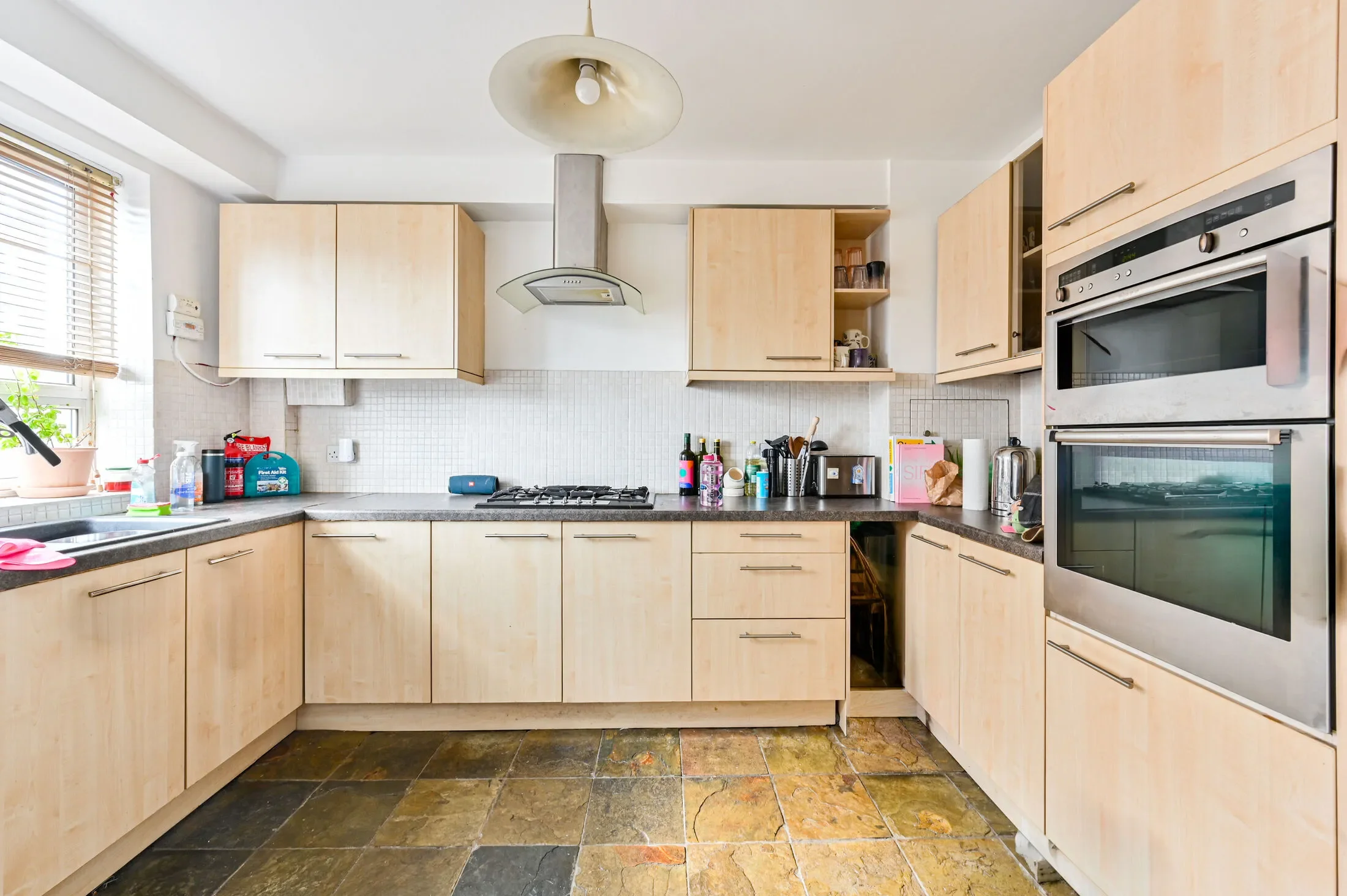 Flat Glendun Court in Greater London