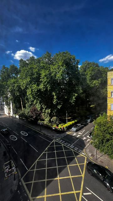 Room Porchester Road in City of Westminster