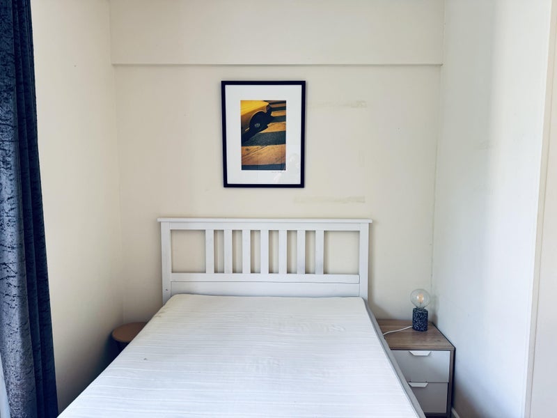 Room Porchester Road in City of Westminster